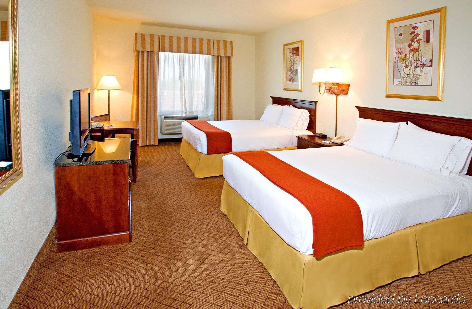 Holiday Inn Express Hotel And Suites Weslaco, An Ihg Hotel חדר תמונה